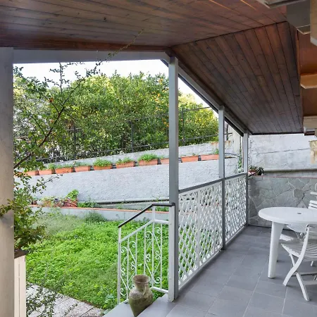 Restful Holiday In With Terrace بيت للعطل